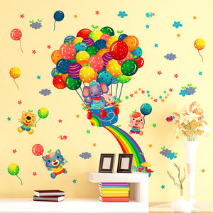 ウォールステッカー キッズルーム色とりどりの風船　動物たち　虹　 デコレーション ウォールシール　wall sticker　壁紙 　風船 子供の世界　お誕生会ウォールペーパー　シール