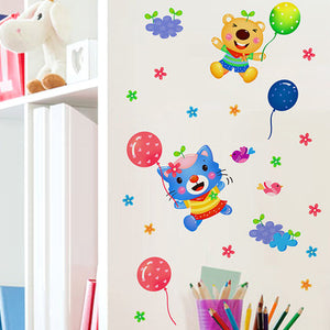 ウォールステッカー キッズルーム色とりどりの風船　動物たち　虹　 デコレーション ウォールシール　wall sticker　壁紙 　風船 子供の世界　お誕生会ウォールペーパー　シール
