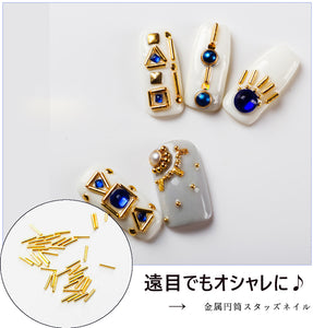 人気?最新のスタッズ ネイル！ゴールド　金属円筒スタッズネイル　メタルパーツ スタッズ ネイルパーツ/ジェルパーツ レジンパーツ ネイル用品ケース付き?