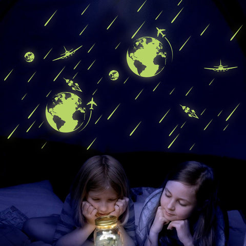 ウォールステッカー 夜光　小宇宙 星 月 惑星 流れ星 蛍光シール 暗闇で光る 夜光 蓄光ウォールペーパー 壁紙 ウォールステッカー シール式 【光る 星たち】ウォールシールステッカー壁シール 【autumn_D1810】