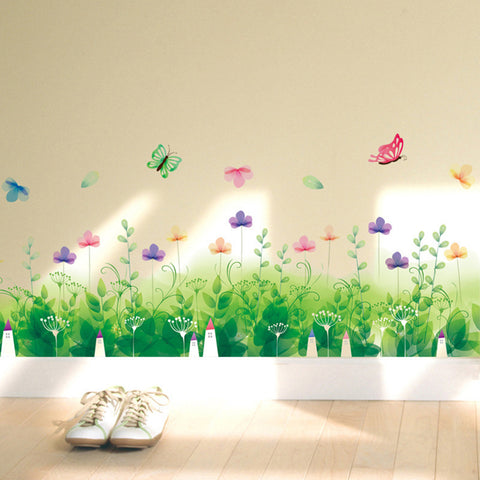 ウォールステッカー 春 フラワー 青々とした芝生 蝶々壁用ステッカーDIY 模様替え　壁紙 シール 部屋飾り インテリア 店舗 ガラスドア リビング キチン 玄関 廊下 剥がせる ウォールシール【nlife_d19】